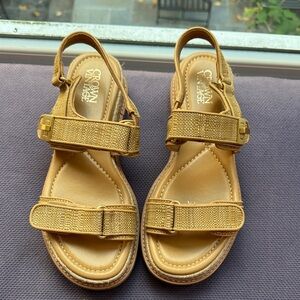 Crown Vintage Gold Sandals size 8.5. New